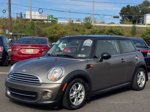 Used 2013 MINI Cooper Hardtop image 2