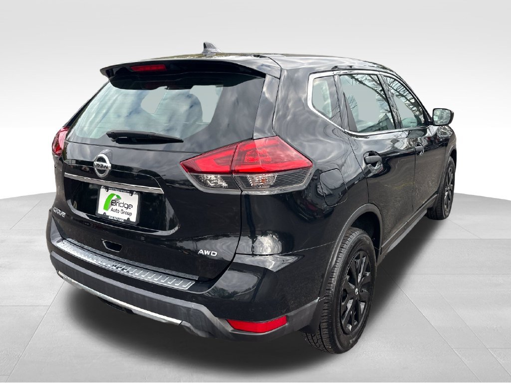 Used 2018 Nissan Rogue S AWD/4WD image 7