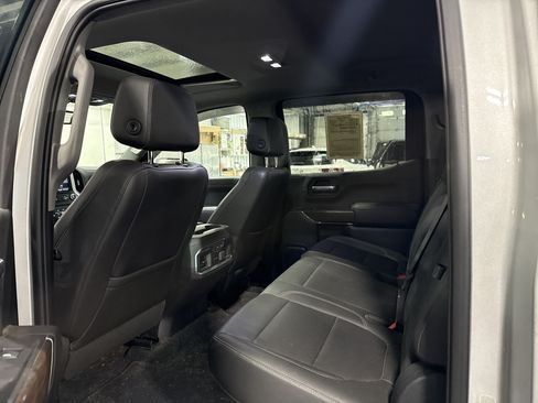 Used 2020 GMC Sierra 1500 SLT w/ SLT Premium Plus Package AWD/4WD image 8