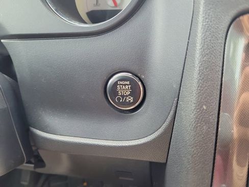 Used 2014 Dodge Challenger SXT RWD image 20
