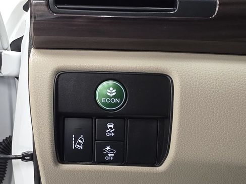 Used 2016 Honda Accord EX-L image 29