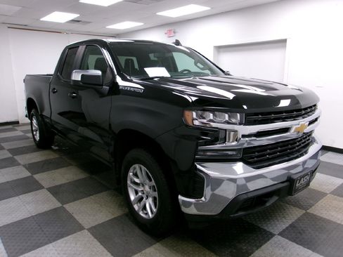 Used 2020 Chevrolet Silverado 1500 LT w/ Trailering Package image 14
