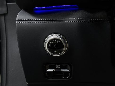 Used 2022 Mercedes-Benz SL 55 AMG 4MATIC w/ Driver Assistance Package image 10