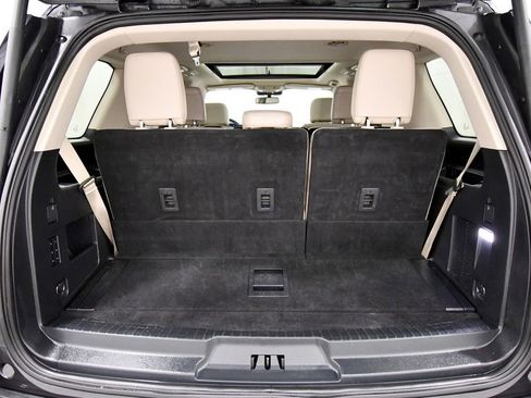 Used 2024 Ford Expedition Limited image 8