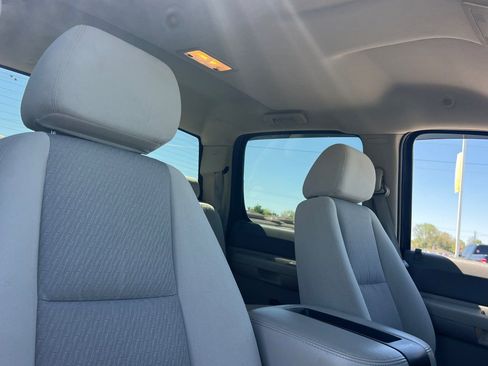 Used 2008 GMC Sierra 2500 SLE w/ SLE2 Preferred Package RWD image 16