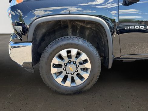 Used 2025 Chevrolet Silverado 2500 LT AWD/4WD image 27
