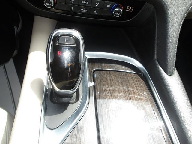 Used 2019 Buick Enclave Essence AWD/4WD image 24