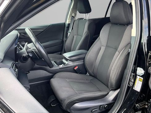 Used 2023 Subaru Outback Premium AWD/4WD image 16