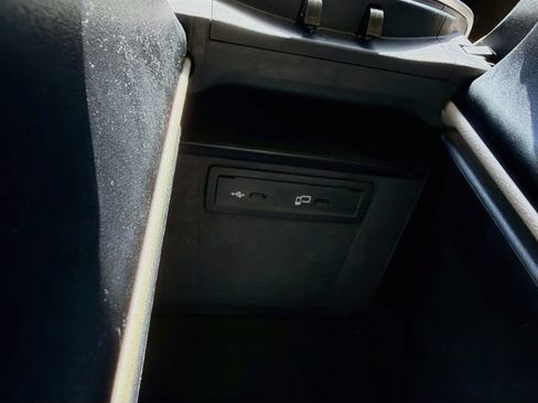 Used 2021 Mercedes-Benz GLC 300 image 29