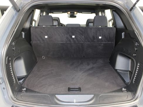 Used 2021 Jeep Grand Cherokee Freedom Edition AWD/4WD image 17