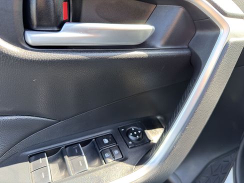 Used 2025 Toyota RAV4 XLE FWD image 24