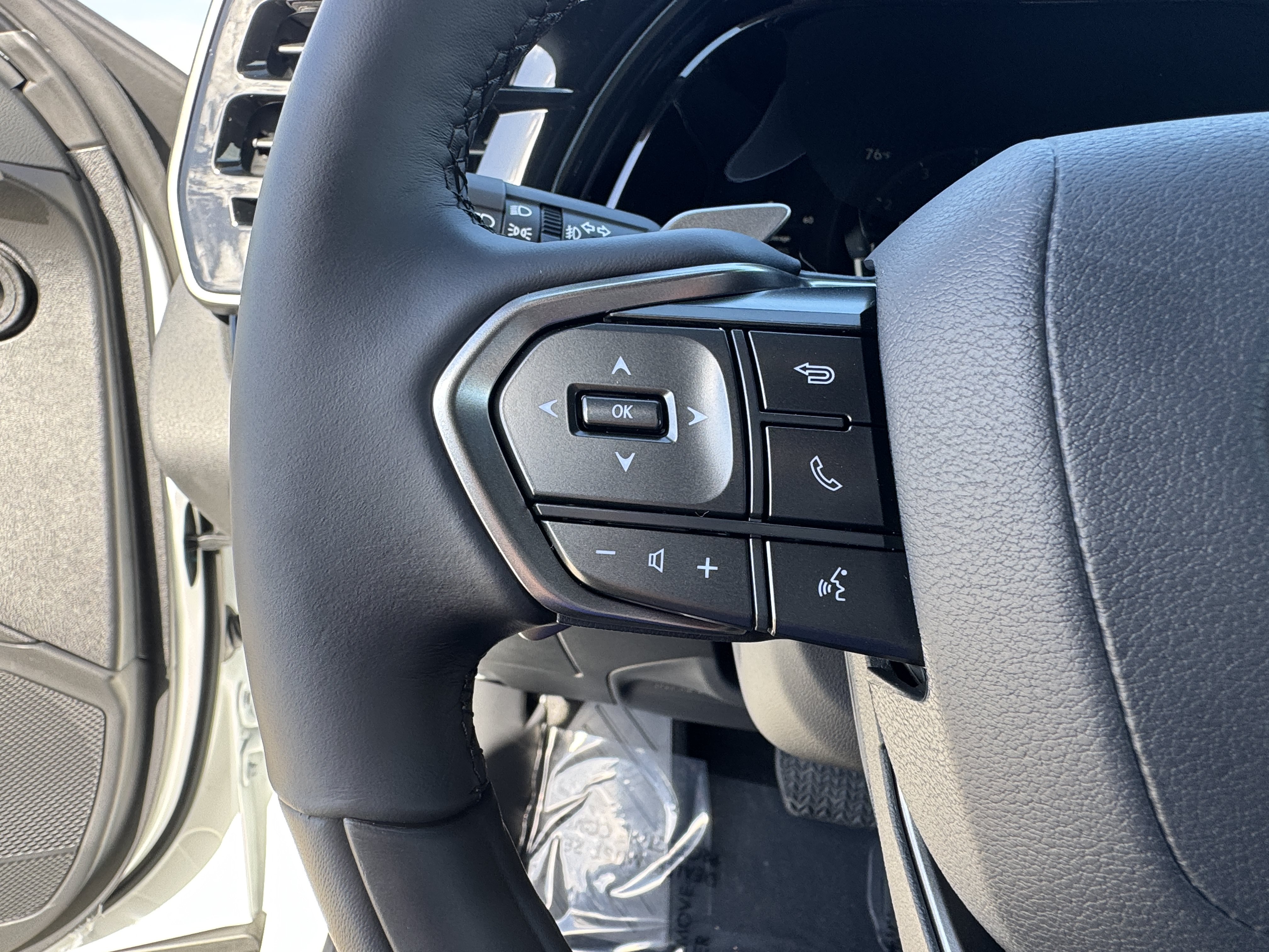 New 2026 Lexus RX 350 FWD image 25