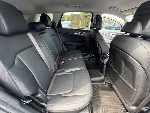 Used 2023 Kia Sportage EX FWD image 27