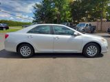Used 2014 Toyota Camry LE image 4