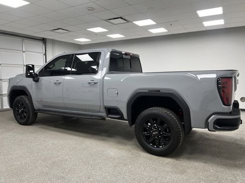 Used 2025 GMC Sierra 2500 AT4 w/ AT4 Premium Plus Package image 7