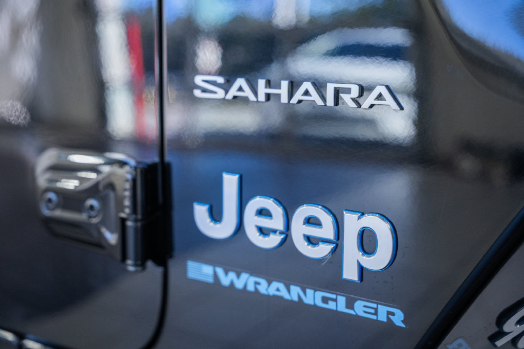 Used 2023 Jeep Wrangler Unlimited Sahara AWD/4WD image 10