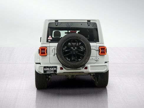 Used 2022 Jeep Wrangler Unlimited Sahara AWD/4WD image 5