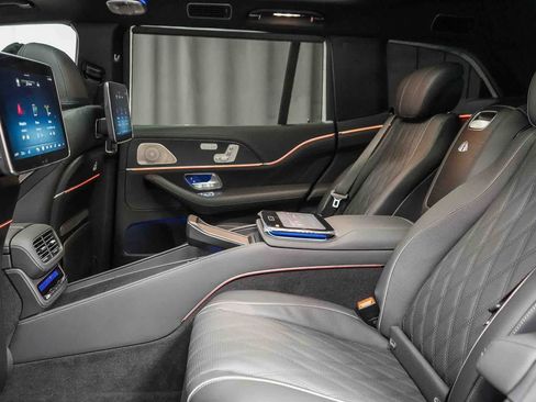 New 2026 Mercedes-Benz Maybach GLS 600 4MATIC image 17