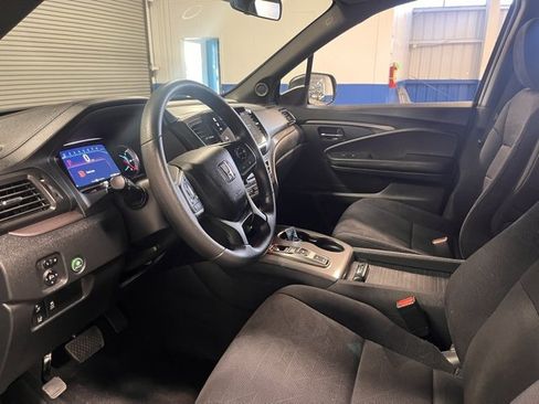 Used 2022 Honda Pilot Sport image 23
