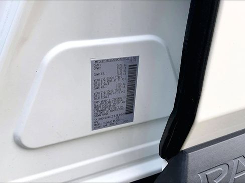 Used 2024 Nissan Pathfinder SL w/ SL Premium Package image 32