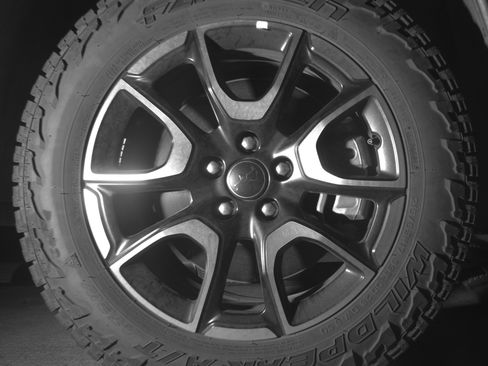 Used 2025 Jeep Compass Trailhawk image 13