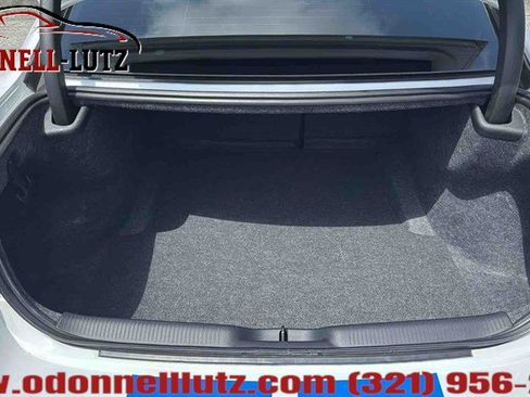 Used 2022 Dodge Charger R/T w/ Blacktop Package image 10