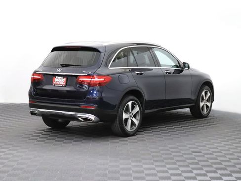 Used 2019 Mercedes-Benz GLC 300 4MATIC image 8