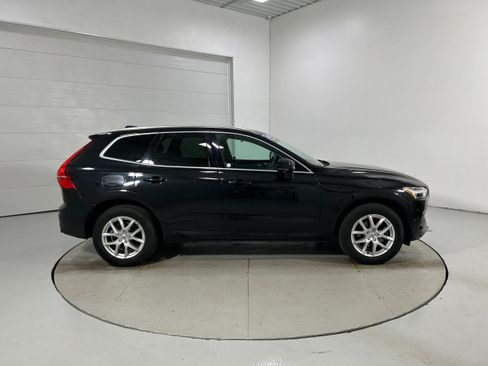 Used 2018 Volvo XC60 T5 Momentum w/ Vision Package AWD/4WD image 36