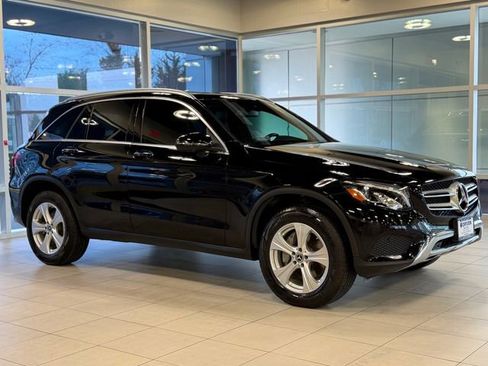 Used 2018 Mercedes-Benz GLC 300 4MATIC image 6
