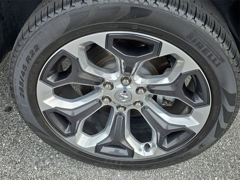 Used 2022 RAM 1500 Limited w/ Body Color Bumper Group image 32