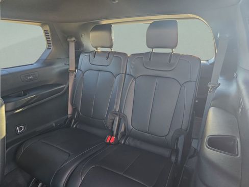 New 2025 Jeep Grand Cherokee L Limited RWD image 17