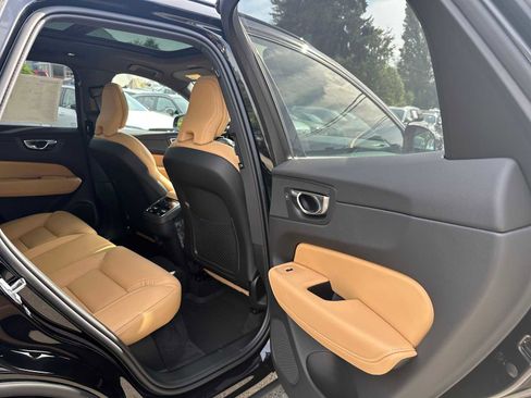 New 2025 Volvo XC60 B5 Ultra w/ Protection Package Premier image 13