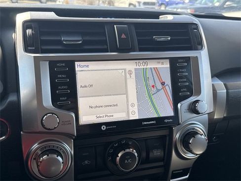 Used 2022 Toyota 4Runner SR5 Premium image 23