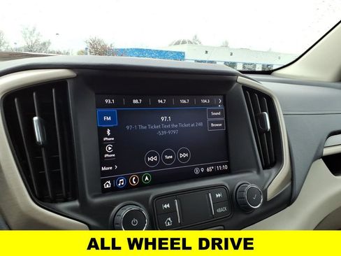 Used 2023 GMC Terrain Denali image 19