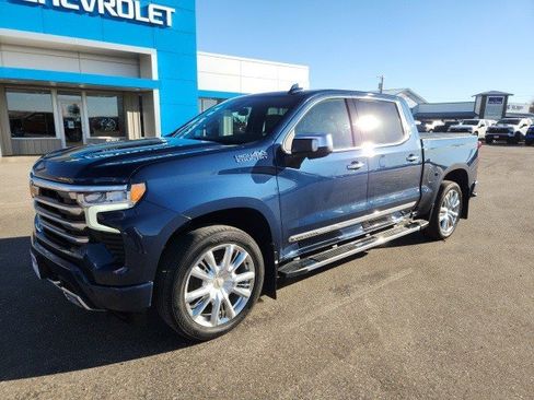 Certified 2022 Chevrolet Silverado 1500 High Country w/ High Country Premium Package image 2