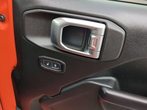 Used 2020 Jeep Wrangler Sport AWD/4WD image 30