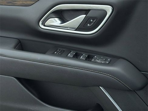 Used 2023 Chevrolet Tahoe Premier image 32