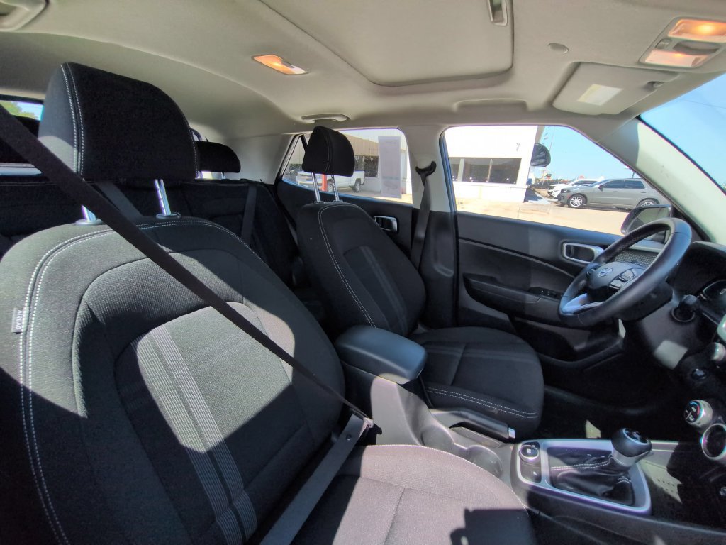 Used 2026 Hyundai Venue SEL FWD image 30