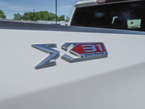 Used 2020 GMC Sierra 1500 SLE w/ SLE Convenience Package AWD/4WD image 12