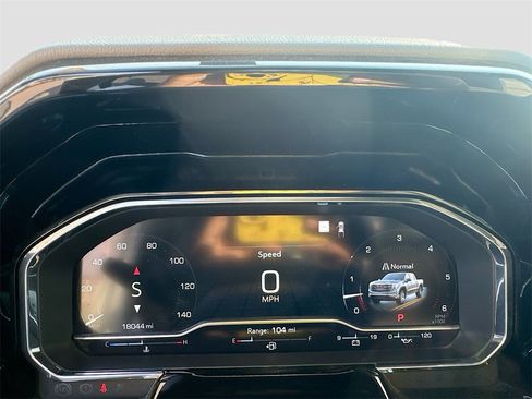 Used 2023 GMC Sierra 1500 SLT image 15