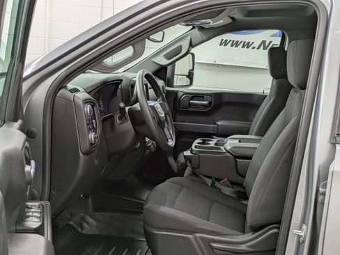 Used 2023 GMC Sierra 1500 Pro w/ Convenience Package image 4