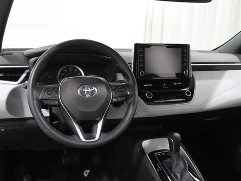 Used 2020 Toyota Corolla SE image 6