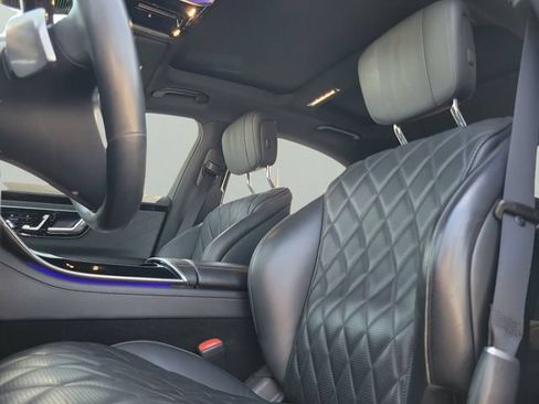 Used 2022 Mercedes-Benz S 580 4MATIC Sedan w/ AMG Line Package image 23