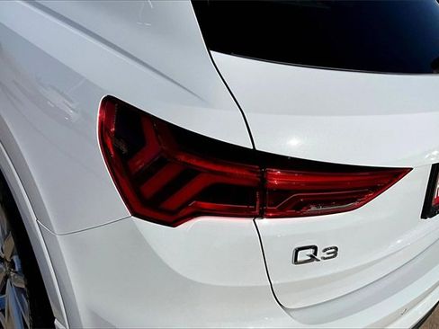 Certified 2025 Audi Q3 2.0T Premium Plus w/ Premium Plus Package image 32