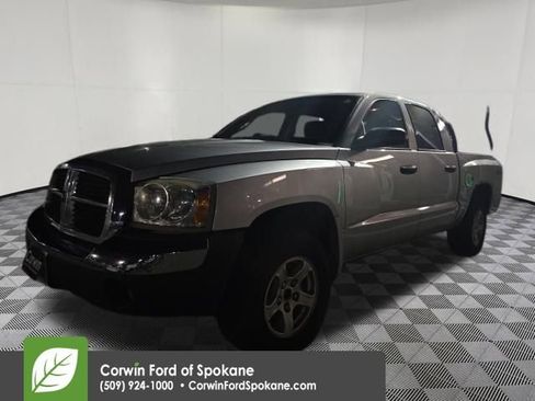 Used 2005 Dodge Dakota SLT image 9
