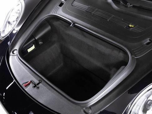 Used 2019 Porsche 911 Turbo image 10