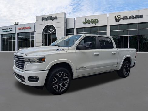 New 2026 RAM 1500 Laramie AWD/4WD image 7