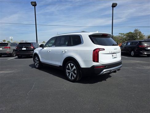Used 2022 Kia Telluride EX w/ EX Premium Package image 7