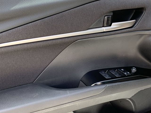 Used 2025 Toyota Camry LE FWD image 17