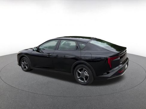 Used 2025 Kia K4 LXS image 11